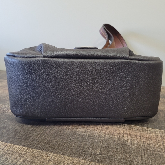 Dooney and Bourke shoulder tote bag - Picture 5 of 7
